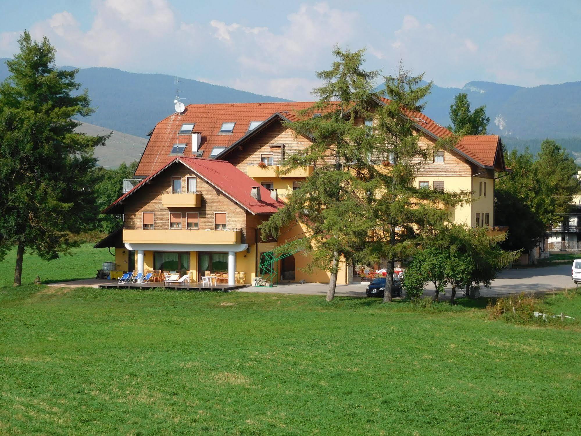 Hotel Vescovi Азиаго Экстерьер фото